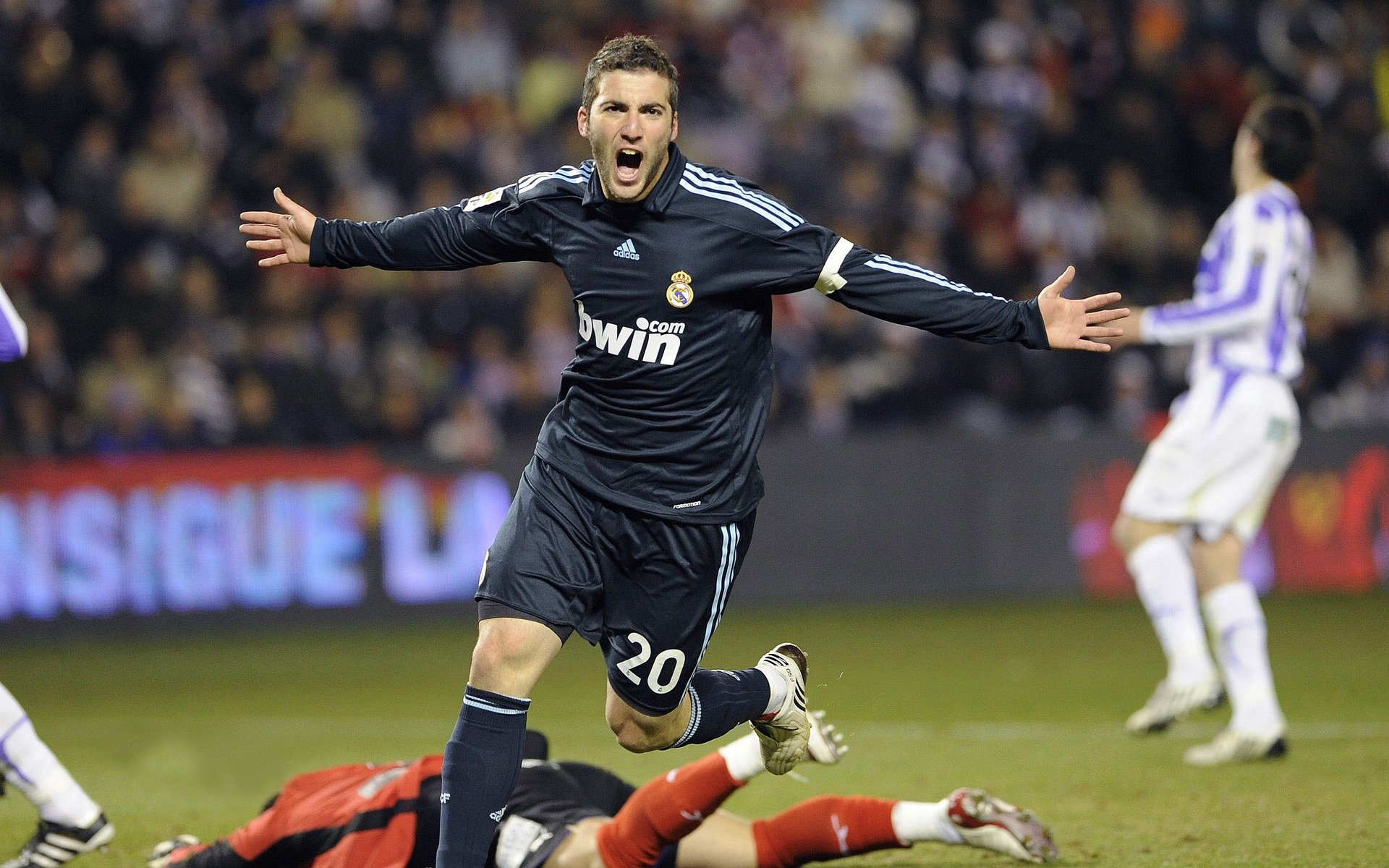 水晶宫-利雅得胜利vs费哈直播